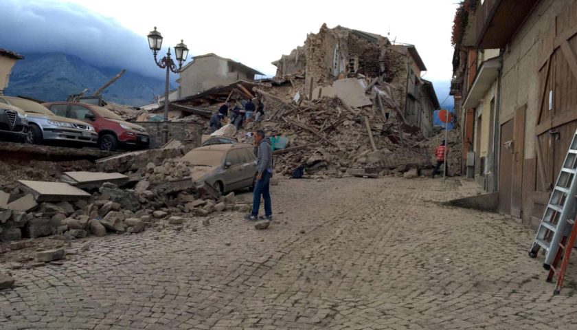 Fortissimo Terremoto nel Centro Italia: morti e feriti | Le immagini della devastazione