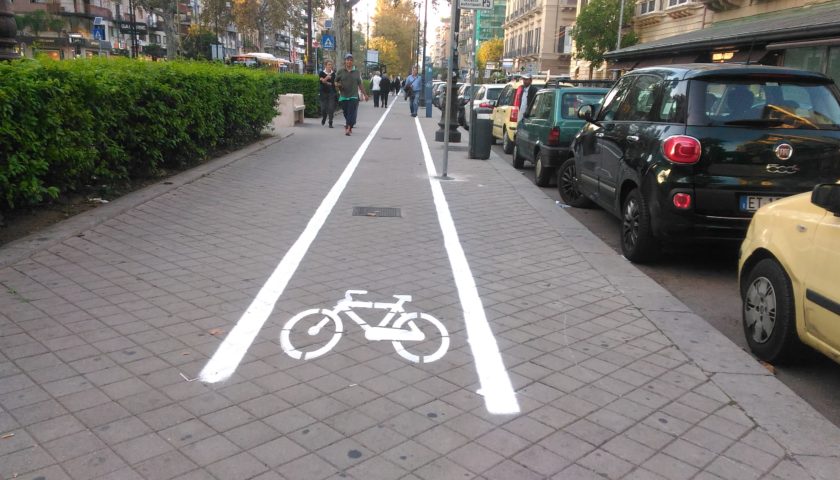 Palermo – E in via Libertà  ecco la pista ciclabile…