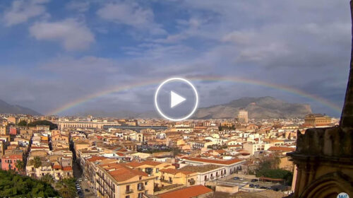 Momento magico a Palermo: arcobaleno  abbraccia la città – IL VIDEO in timelapse