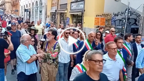 Gli uomini di Palermo dicono no alla violenza sulle donne, corteo fra le strade del centro – IL VIDEO