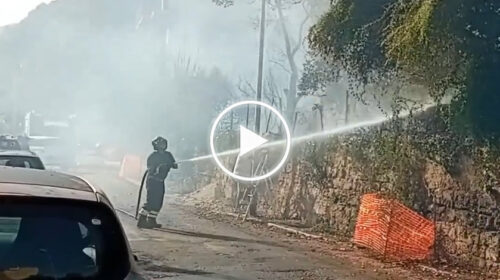 Brancaccio brucia ancora, vento alimenta le fiamme, scuole chiuse e residenti in strada – IL VIDEO