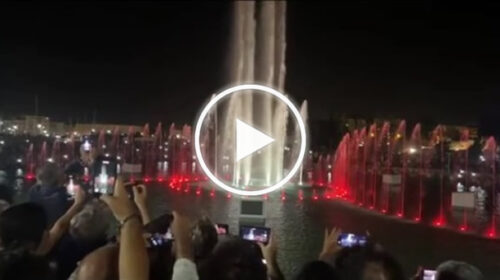 A Palermo la fontana danzante più grande d’Italia conquista la scena: spettacolo musicale  tutte le sere – IL VIDEO