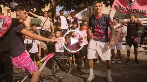 “Ragazzi di Zona”, il brano che racconta le periferie di Palermo del barbiere-cantautore D4L1 | IL VIDEO