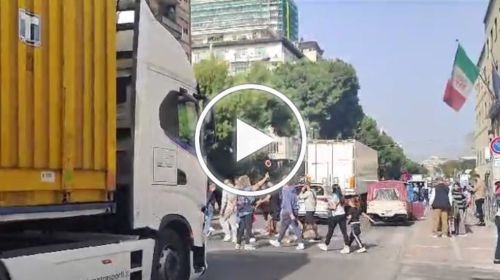 Partiti i lavori alla bretella laterale di via Crispi, traffico piomba nel caos – IL VIDEO