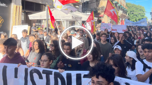 Studenti e lavoratori scendono in piazza, in mille a Palermo per lo sciopero generale – IL VIDEO