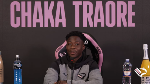 VIDEO – Chaka Traorè si presenta: “Palermo club fantastico, sono qui per aiutare la squadra ad andare in A”