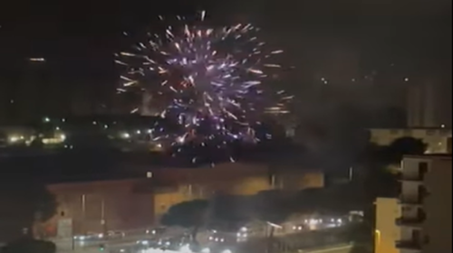 Fuochi d’artificio in viale Regione: è il compleanno di Agostino, investito nel 2020  (VIDEO)