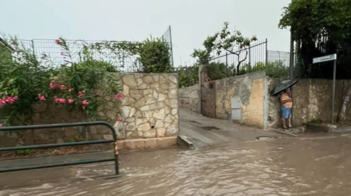 Il maltempo irrompe a Palermo e provincia, frana sulla Palermo Sciacca, piogge battenti, allagamenti e disagi – VIDEO