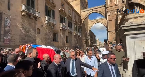 Totò Schillaci, i funerali alla Cattedrale, Lorefice: “Come Pino Puglisi” – VIDEO