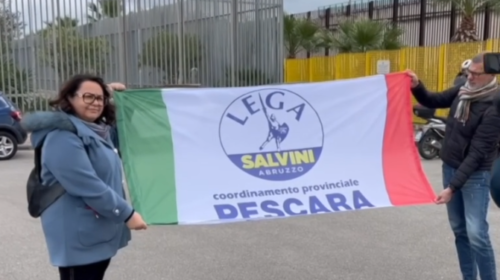 Open Arms, da Pescara a Palermo per sostenere Salvini: “Era giusto esserci, ci aspettiamo l’assoluzione” – VIDEO