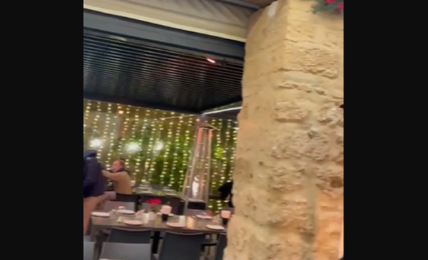 Fulmine piomba sul ristorante: quattro feriti a Palermo – IL VIDEO