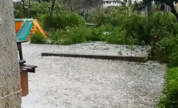 Maltempo, forti piogge e grandinate sul palermitano: le immagini da Carini – IL VIDEO