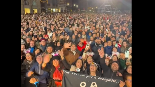 Capodanno, il pubblico nelle riprese di Biagio Antonacci: “Bello finire e iniziare a Palermo” – IL VIDEO