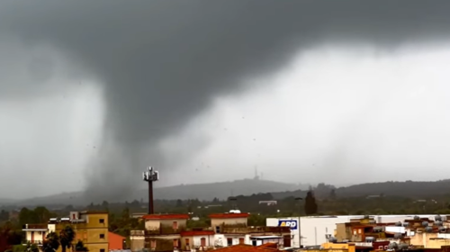 Forte maltempo in Sicilia, un tornado si abbatte su Noto – IL VIDEO