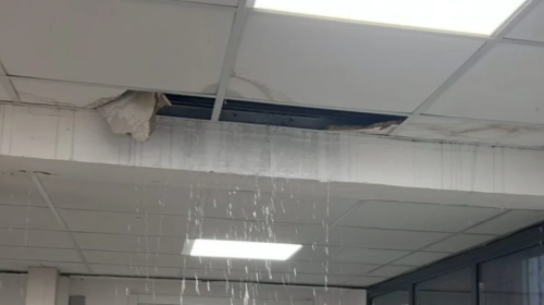 La pioggia di venerdì a Palermo, danni alla palestra pesante di Borgo Nuovo – VIDEO